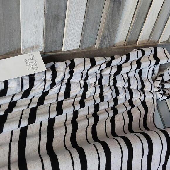 Trendy Striped Casual Tee | Daily Thread | 3x - Picture 6 of 10